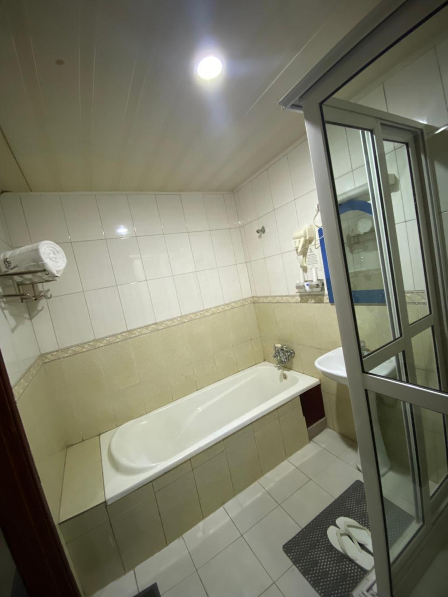 La Grande Hotel Καμπάλα Εξωτερικό φωτογραφία
