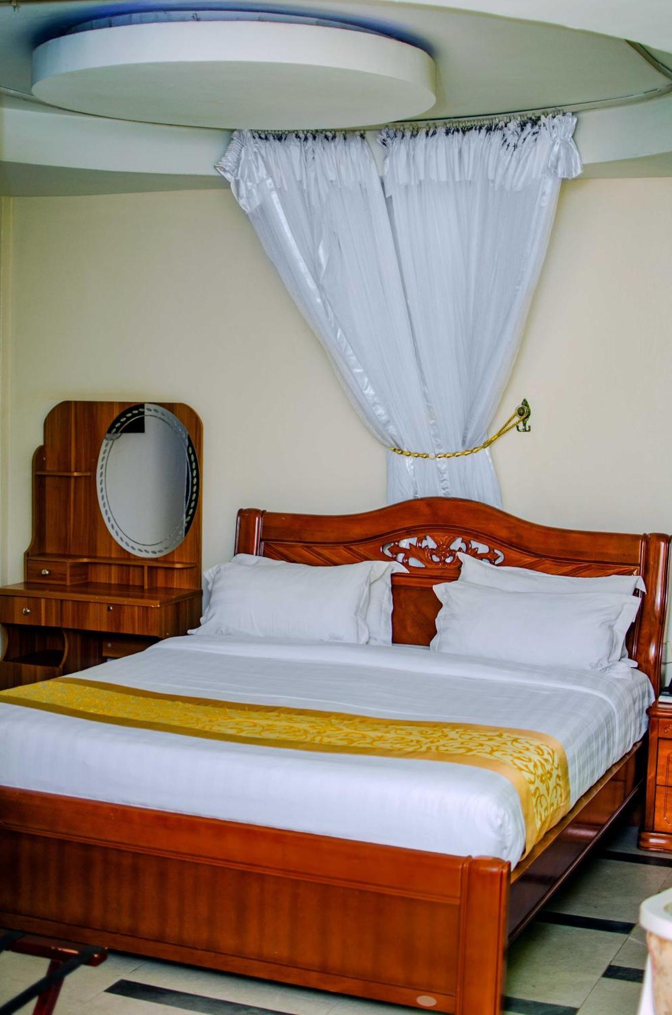 La Grande Hotel Καμπάλα Εξωτερικό φωτογραφία